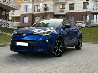 Toyota C-HR foto 1