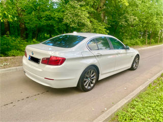 BMW 5 Series foto 4