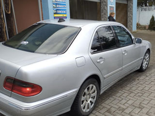 Mercedes E-Class foto 5