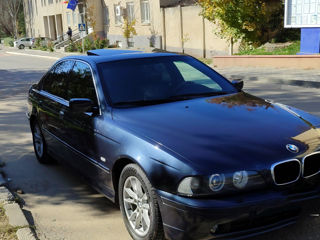 BMW 5 Series foto 4