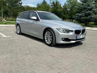 BMW 3 Series Touring foto 6