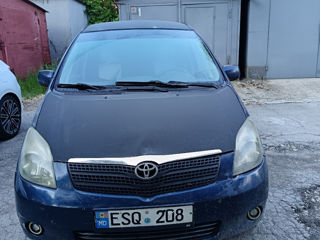Toyota Corolla Verso, 2003 г.