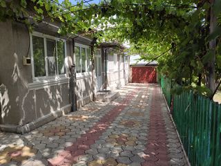 Se vinde casa lîngă traseul principal foto 1