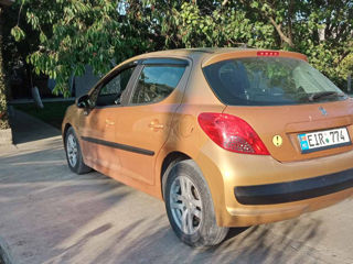 Peugeot 207 foto 5