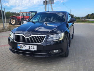 Skoda Superb foto 2