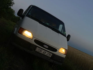 Ford Tranzit foto 3