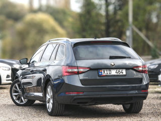 Skoda Superb foto 3