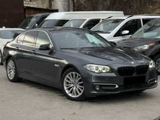 BMW 5 Series foto 4