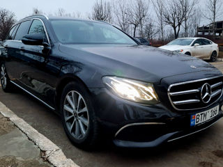 Mercedes E-Class foto 2