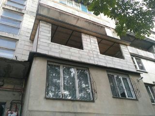 Расширение балконов, кладка из газоблоков под окна. Demolarea. Renovarea și extinderea balcoanelor foto 7
