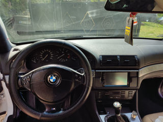 BMW 5 Series foto 7