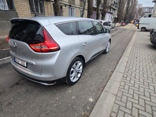 Renault Grand Scenic foto 2