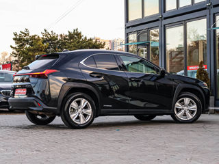 Lexus UX foto 2