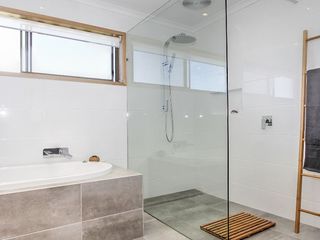 Cabine de duș din sticlă călită la comandă foto 4