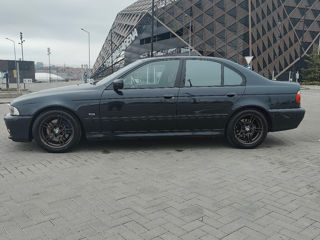 BMW 5 Series foto 9