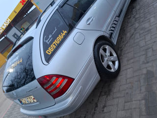 Mercedes C-Class foto 5