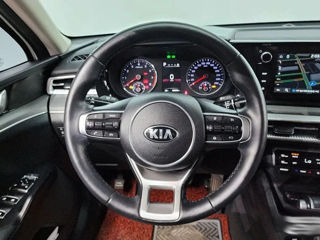 KIA K5 foto 14