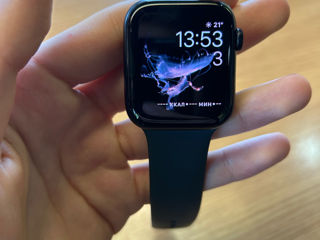 Apple Watch SE (GPS, 2го поколения)