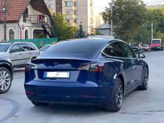 Tesla Model 3 foto 6