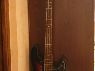 Бас + комбик Squier Aff. P Bass PJ PACK 3-SB