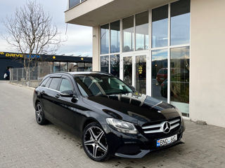 Mercedes C-Class foto 2