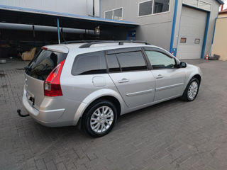 Renault Megane фото 1