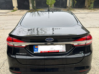 Ford Fusion foto 9