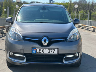 Renault Grand Scenic foto 2