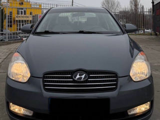 Hyundai Accent foto 6