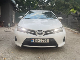 Toyota Auris foto 2