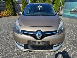 Renault Grand Scenic foto 2