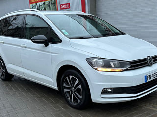 Volkswagen Touran foto 3