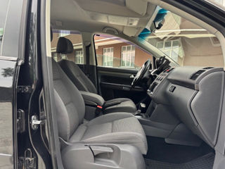 Volkswagen Touran фото 9