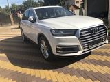 Audi Q7 foto 1