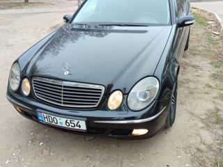 Mercedes E-Class foto 9