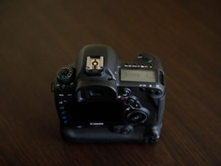 Canon 5D Mark IV  foto 4