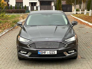 Ford Fusion foto 2