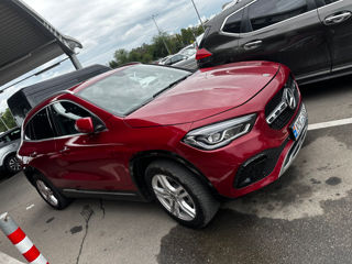 Mercedes GLA foto 1