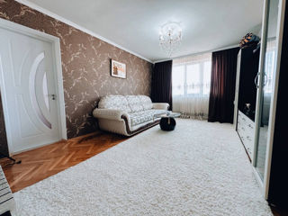 Apartament cu 3 camere, 81 m², Centru, Chișinău foto 2