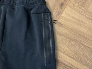 Pantaloni Nike tech Gri cu negru foto 4