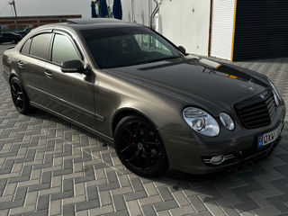 Mercedes E-Class foto 9