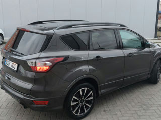 Ford Kuga foto 2