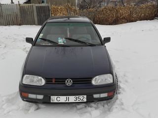 Volkswagen Golf foto 1