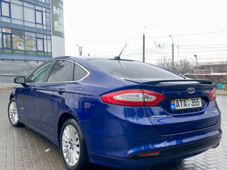 Ford Fusion foto 8