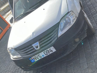 Dacia Logan foto 1