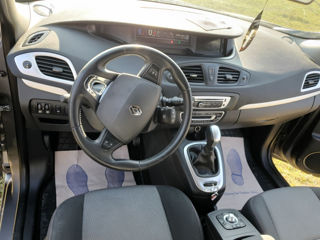 Renault Grand Scenic foto 8