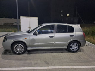 Nissan Almera foto 5