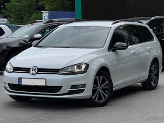 Volkswagen Golf foto 1