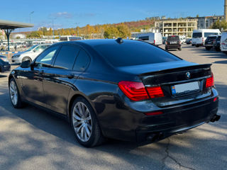 BMW 7 Series foto 8