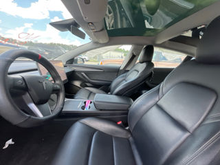 Tesla Model 3 foto 7